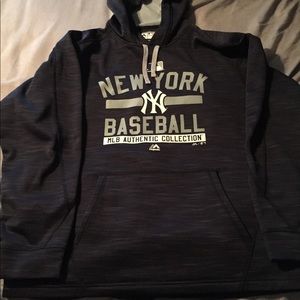 New York Yankees Majestic Hoodie